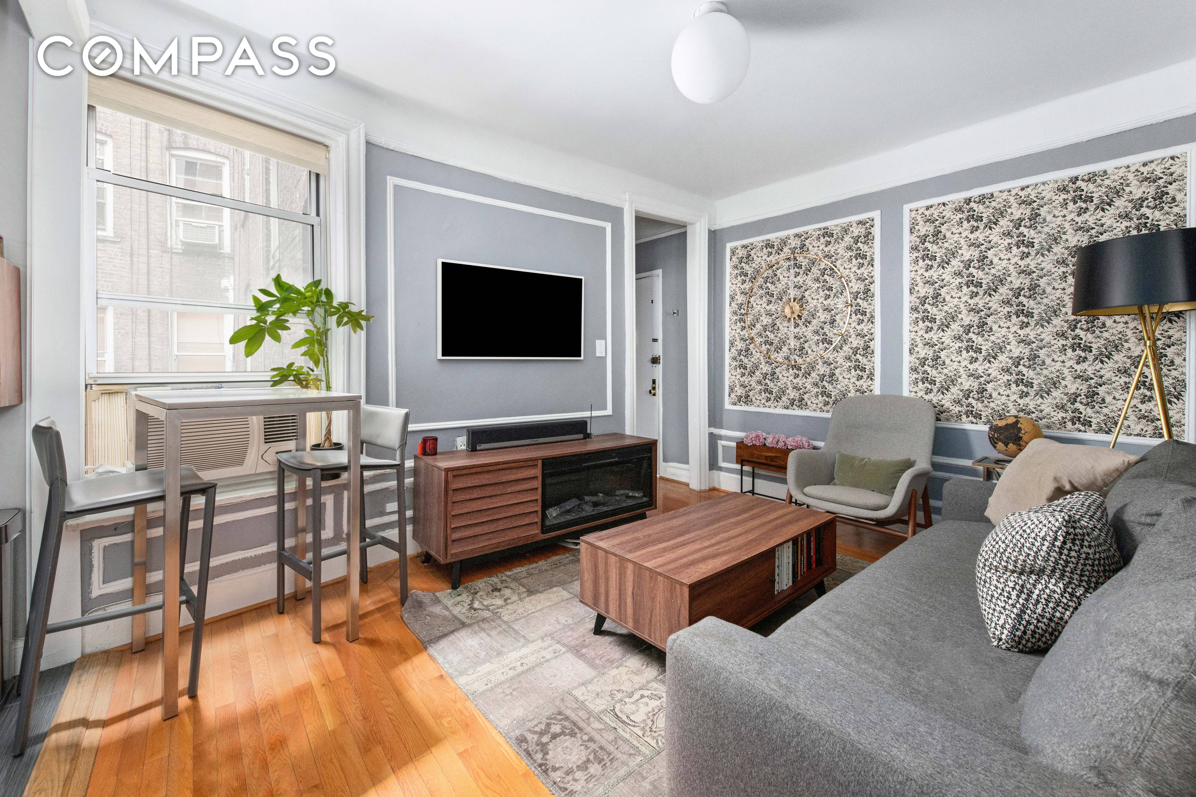 Showing by appointment only Welcome home to your one bedroom apartment located in the heart of Chelsea on the tree lined and shaded 22nd Street.