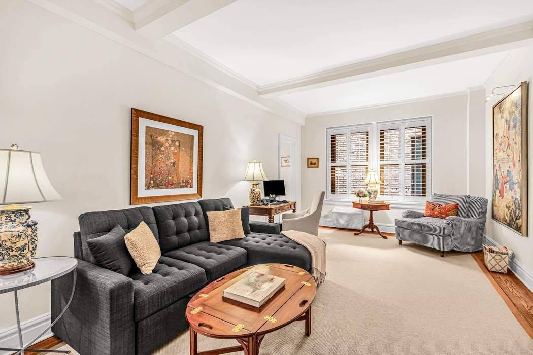 This elegant pre war one bedroom apartment is ideally situated on a charming, tree lined street on the upper East side.