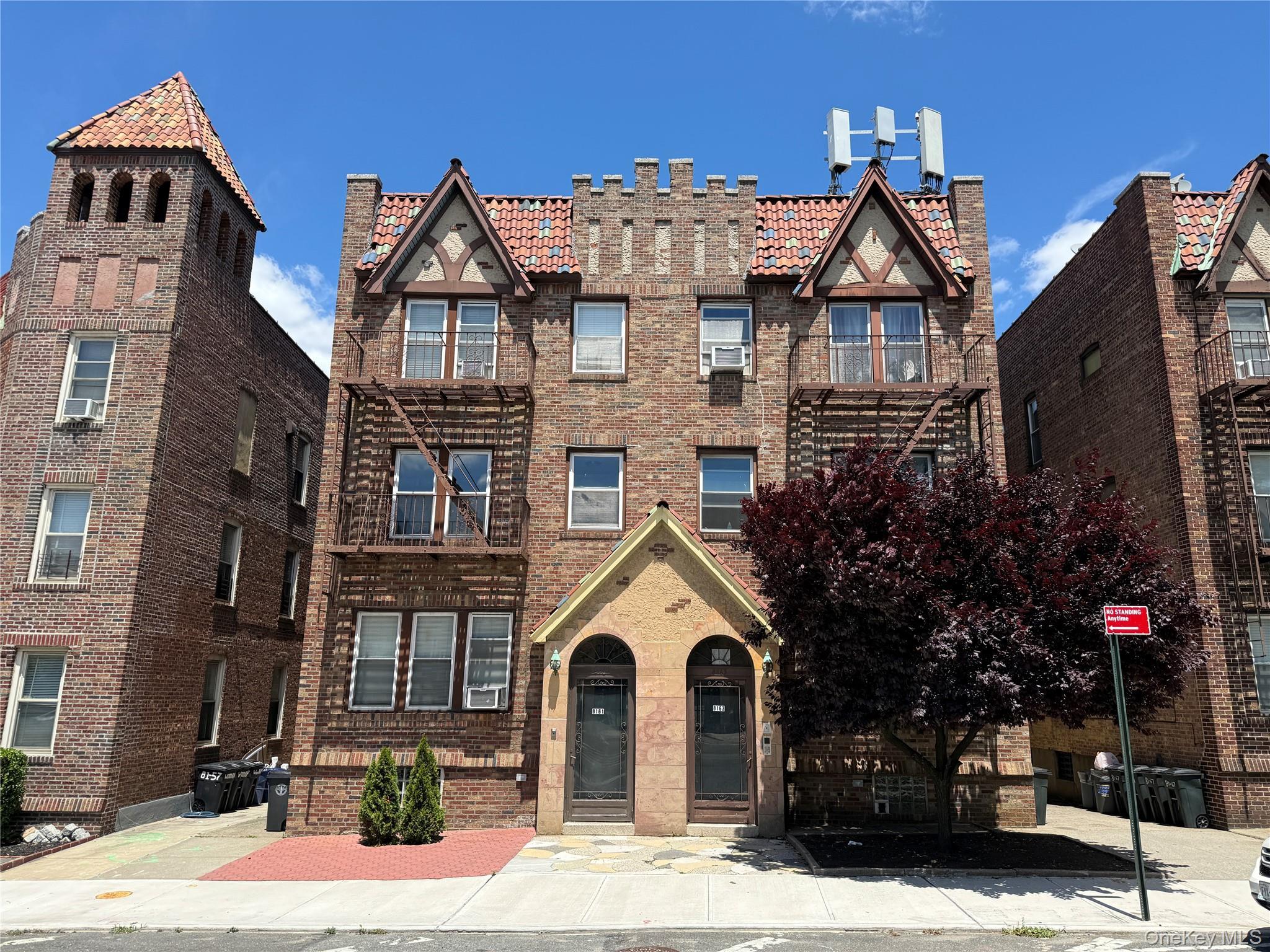 Semi-Detached BRICK SIX FAMILY