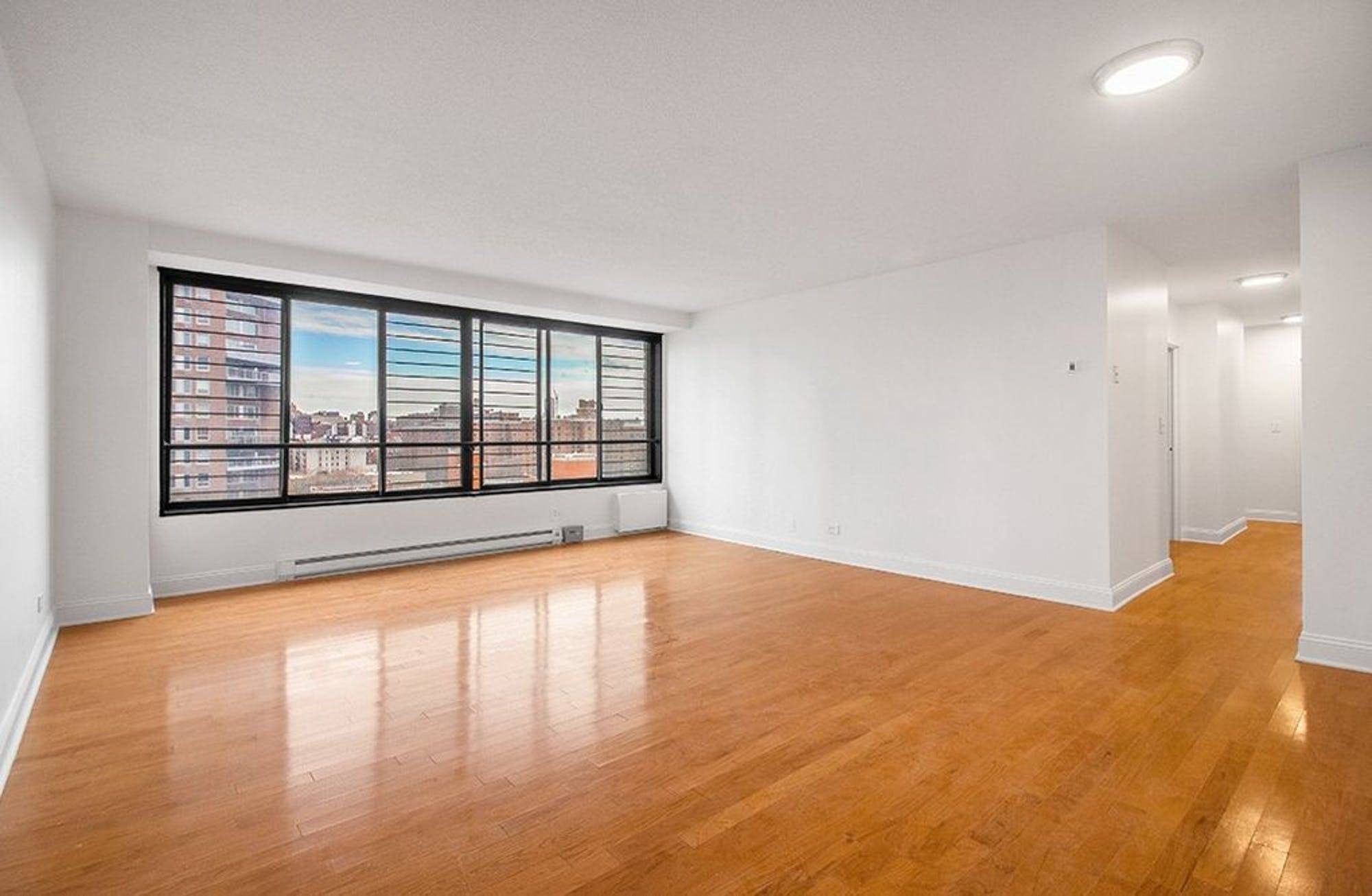 Showing Open House By APPOINTMENT ONLY Contact 24hrs in advance to coordinate and register appointment Video tour available upon request Apartment 8G is a truly unique Five Bedroom Apartment with ...