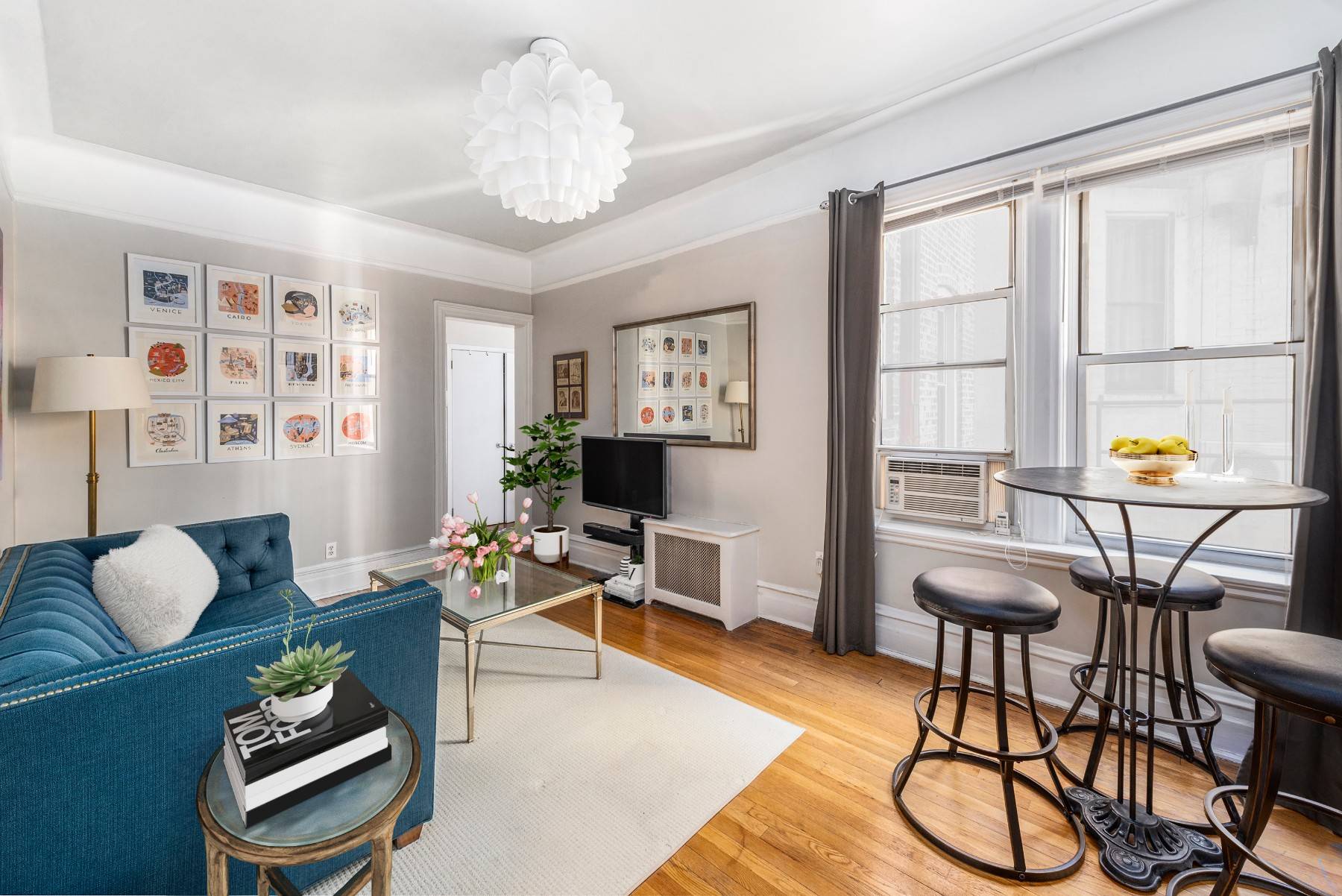 The quintessential Brooklyn Heights 1 bedroom !