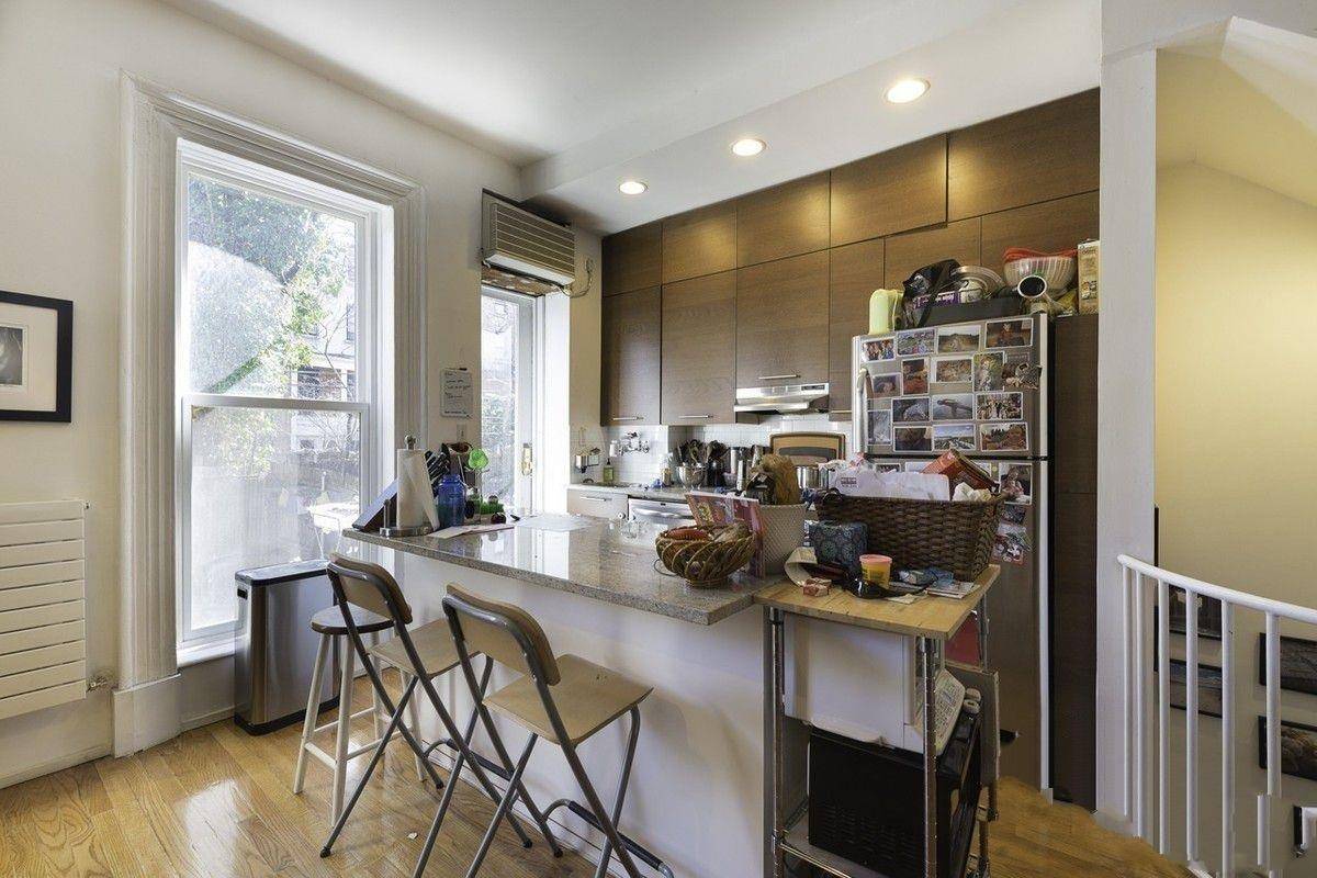 BROWNSTONE BROOKLYN ! Glamorous duplex brownstone with exclusive backyard in Fort Greene with WORKING A FIREPLACE.