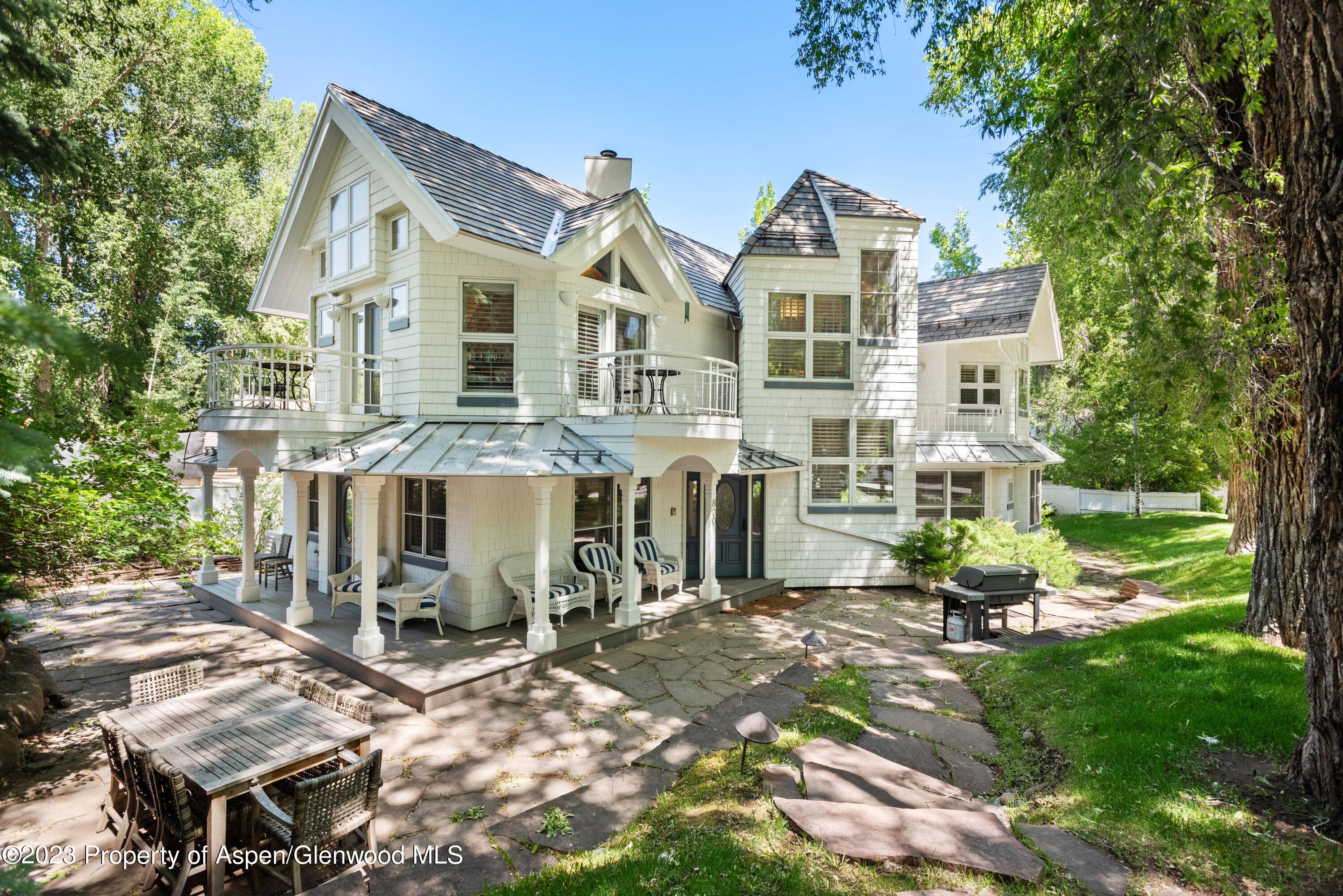 A timeless masterpiece designed by Aspen's renowned architect Charles Cunniffe.