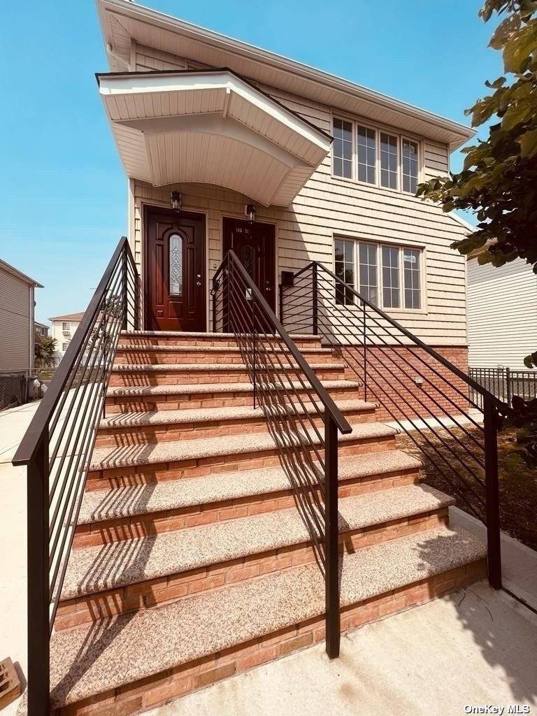 Excellent 2 family house sitting in a 40x100 lot in Springfield Gardens, featuring3 Bedrooms over 3 Bedrooms, 5 Full Bathrooms, Kitchen with granite countertop and stainless steel appliances, Huge Backyard ...