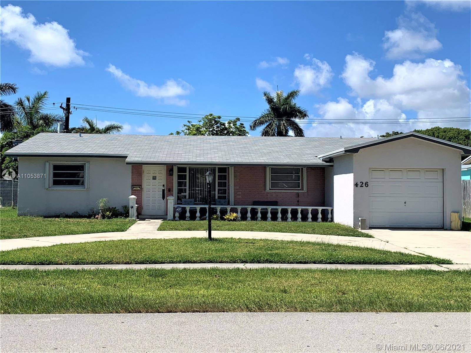 Welcome to the community of Ocean View in Dania Beach a friendly community on a quite street.
