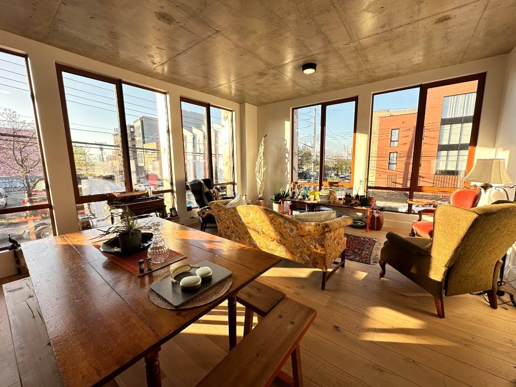 For Rent Furnished Luxurious 2 Bedroom Loft at The Conover, Red Hook Discover upscale living in this furnished 2 bedroom loft, positioned in the lively Red Hook neighborhood of Brooklyn.