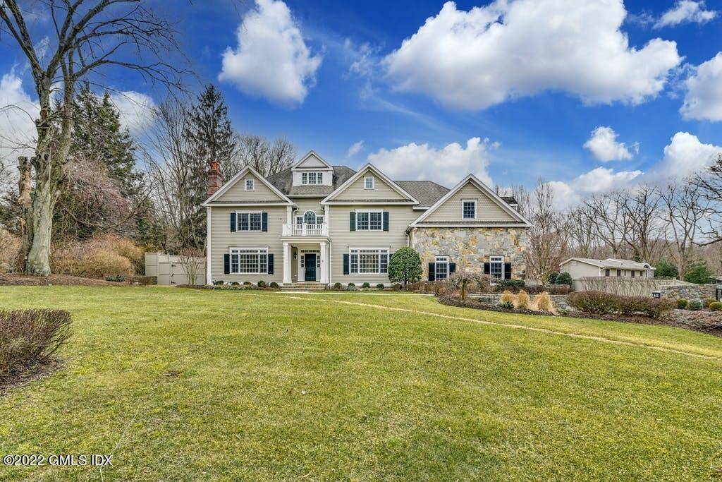 Stunning 6 7 bedroom, 7 full 2 half bath center hall colonial with separate freestanding 2, 200 sf in North Stamford on a quiet cul de sac.
