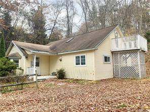 Fantastic standalone residence situated in a charming Ledyard neighborhood.