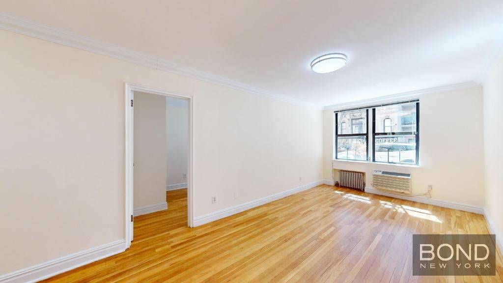 Large and renovated 1 bedroom in prime UES location !