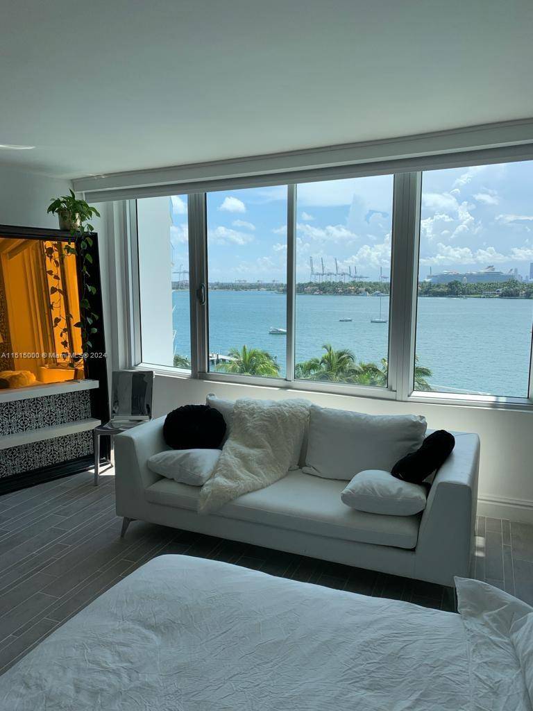 Stunning bay view at one of the top location in SoBe The Mondrian.