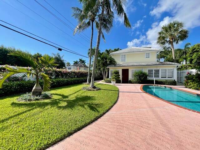 Charming Palm Beach Style Cottage in center of town.