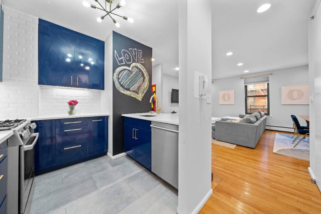 This renovated, sun filled, South facing apartment offers two spacious bedrooms, a flexible bonus room ideal as a den, office, or third bedroom, ample storage, and the option for in ...