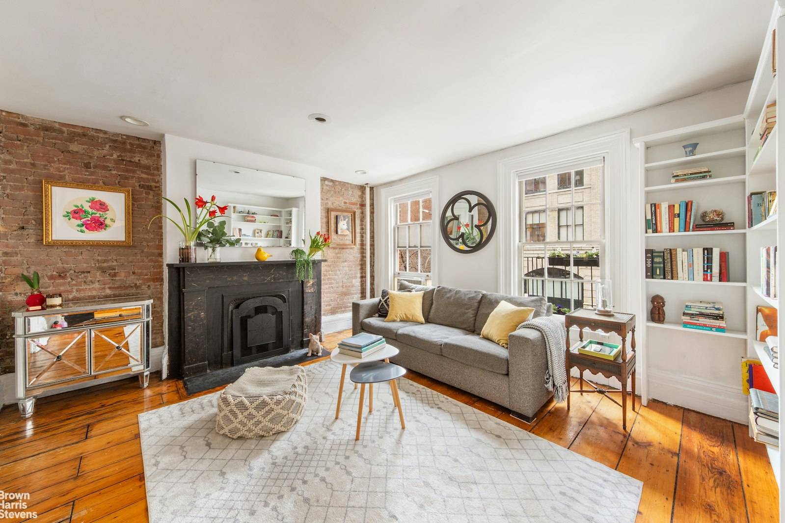 A Greenwich Village Historic District gem, this alcove studio is located in a converted pre Civil War mansion.