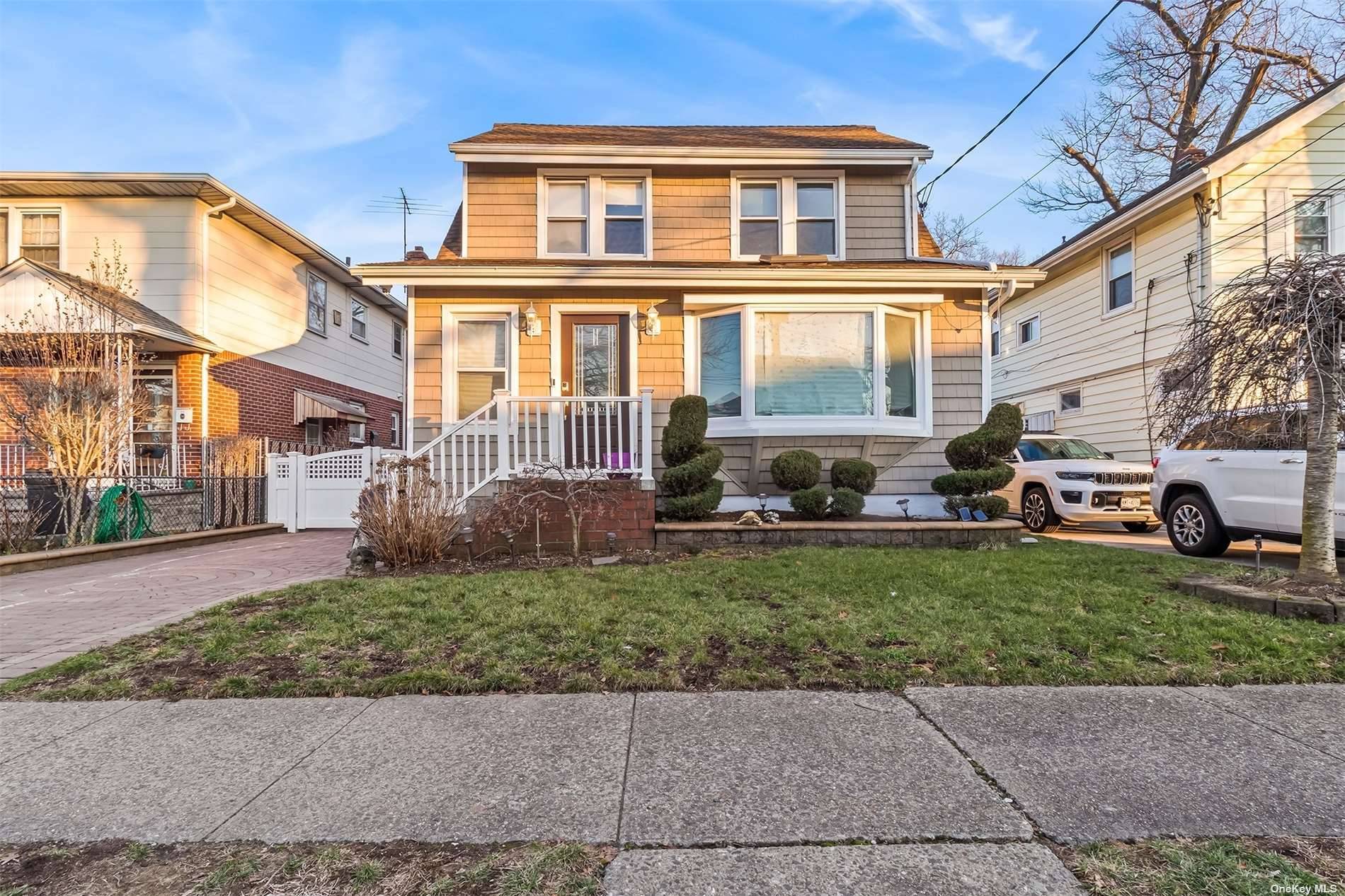 You don't want to miss this beautiful 3 Bedroom Colonial home.