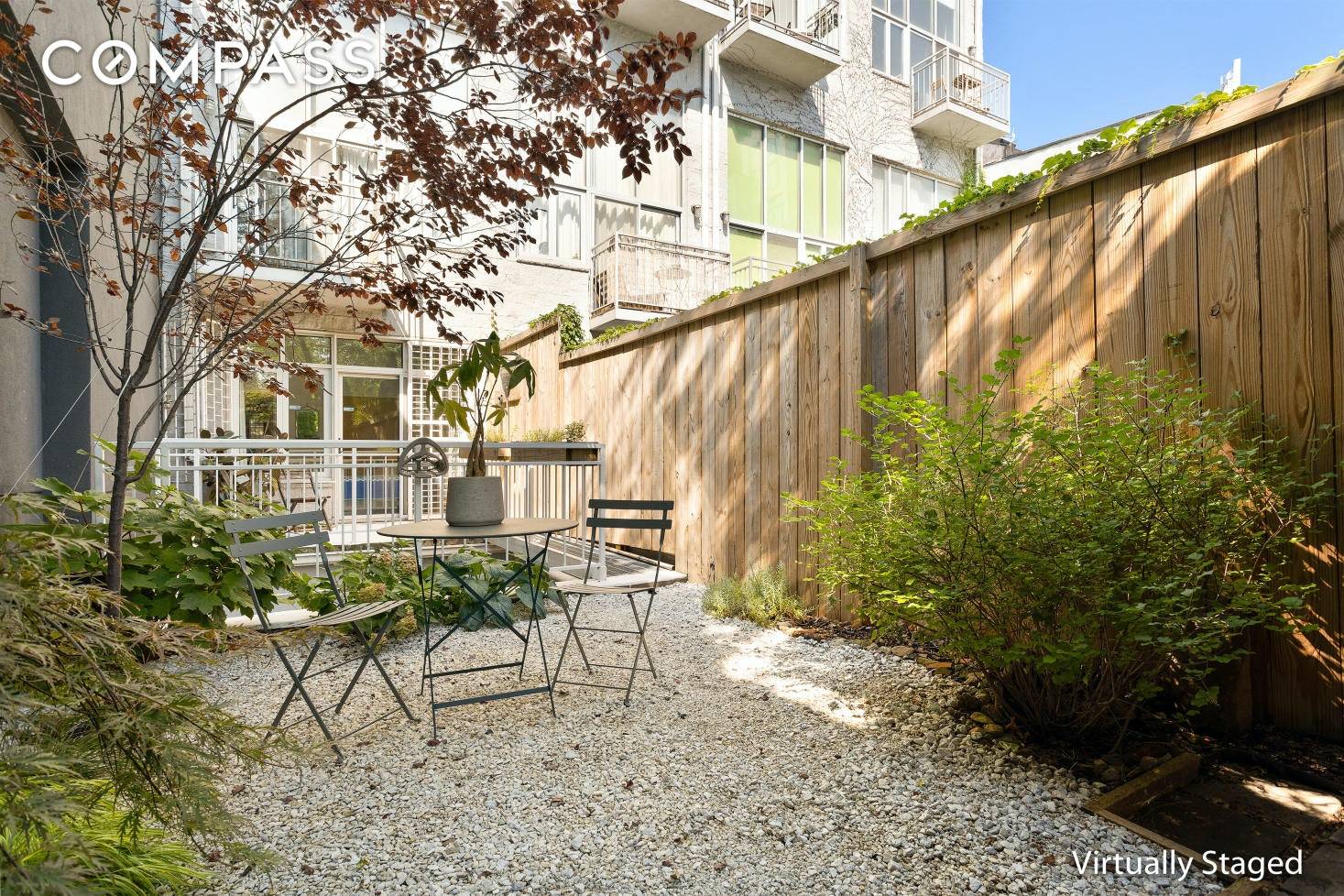 Be prepared to fall in love with a huge private garden and patio when you step into this stunning and spacious duplex residence in the heart of East Williamsburg.