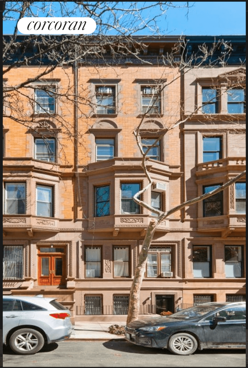 33 West 89th Street is a 19 feet wide Renaissance Revival style townhouse built in 1894 1895 by Gilbert A.