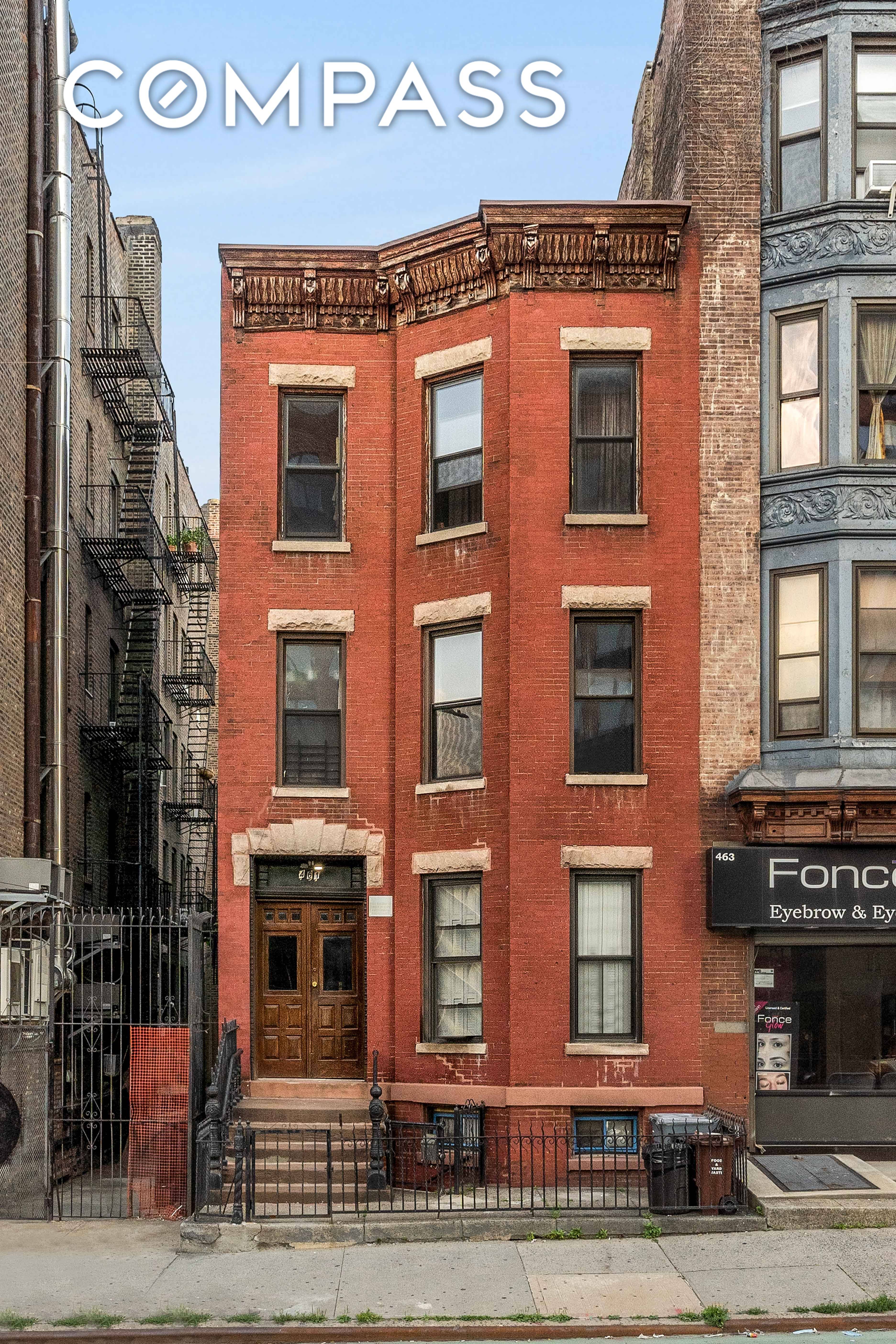 Built in the late 19th century, 461 4th Avenue is handsome 3 family brick mixed use building at the crossroads of Park Slope and Gowanus.