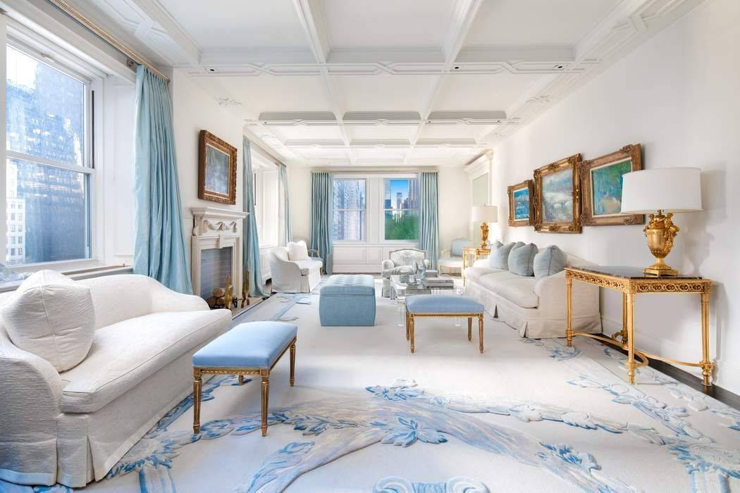 Experience quintessential New York City living at its best in a spectacular 3 bedroom, 3 and a half bathroom jewel in one of Manhattan s most iconic skyscrapers.