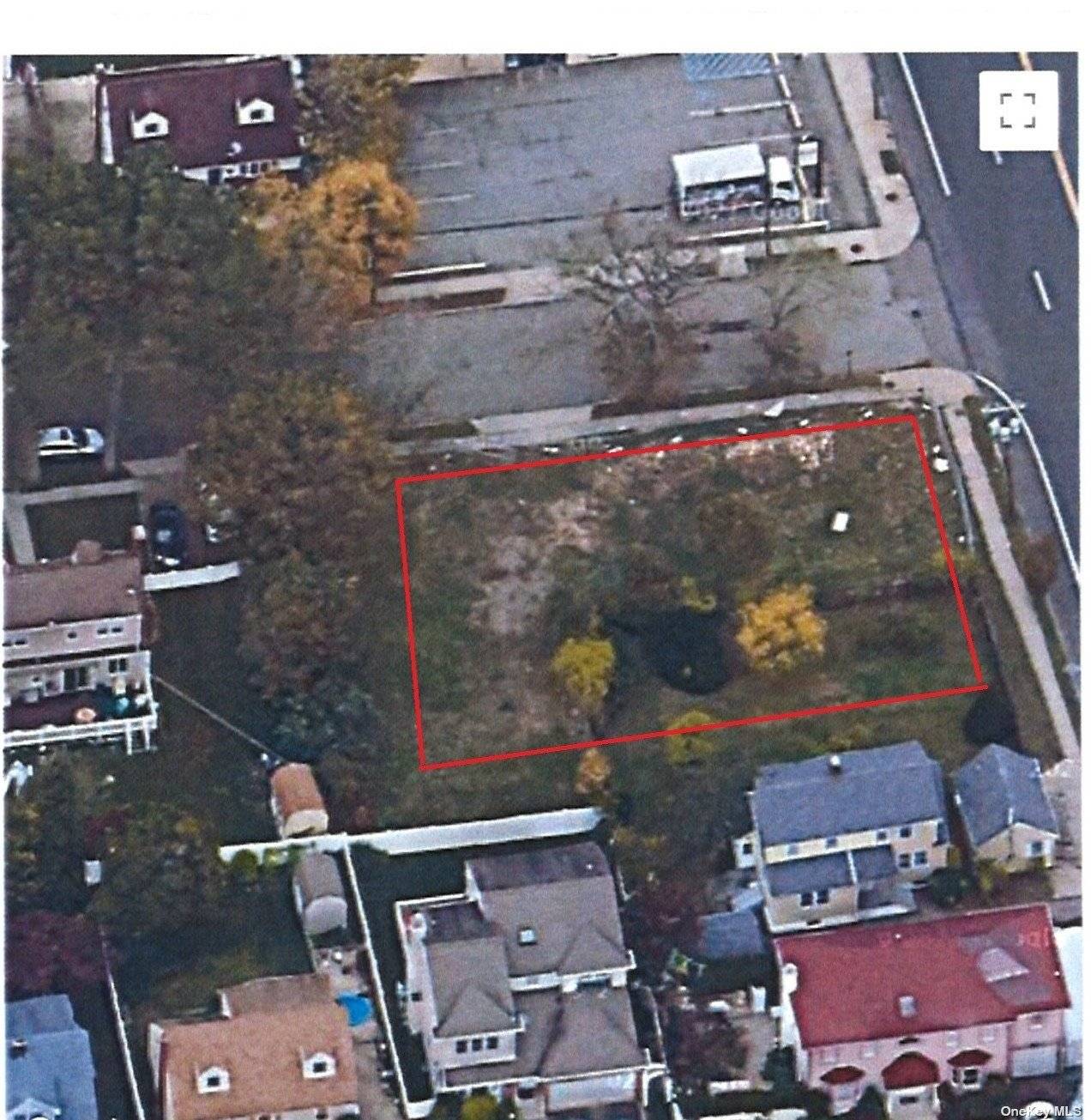 Vacant Land for Sale. Good for any commercial use.