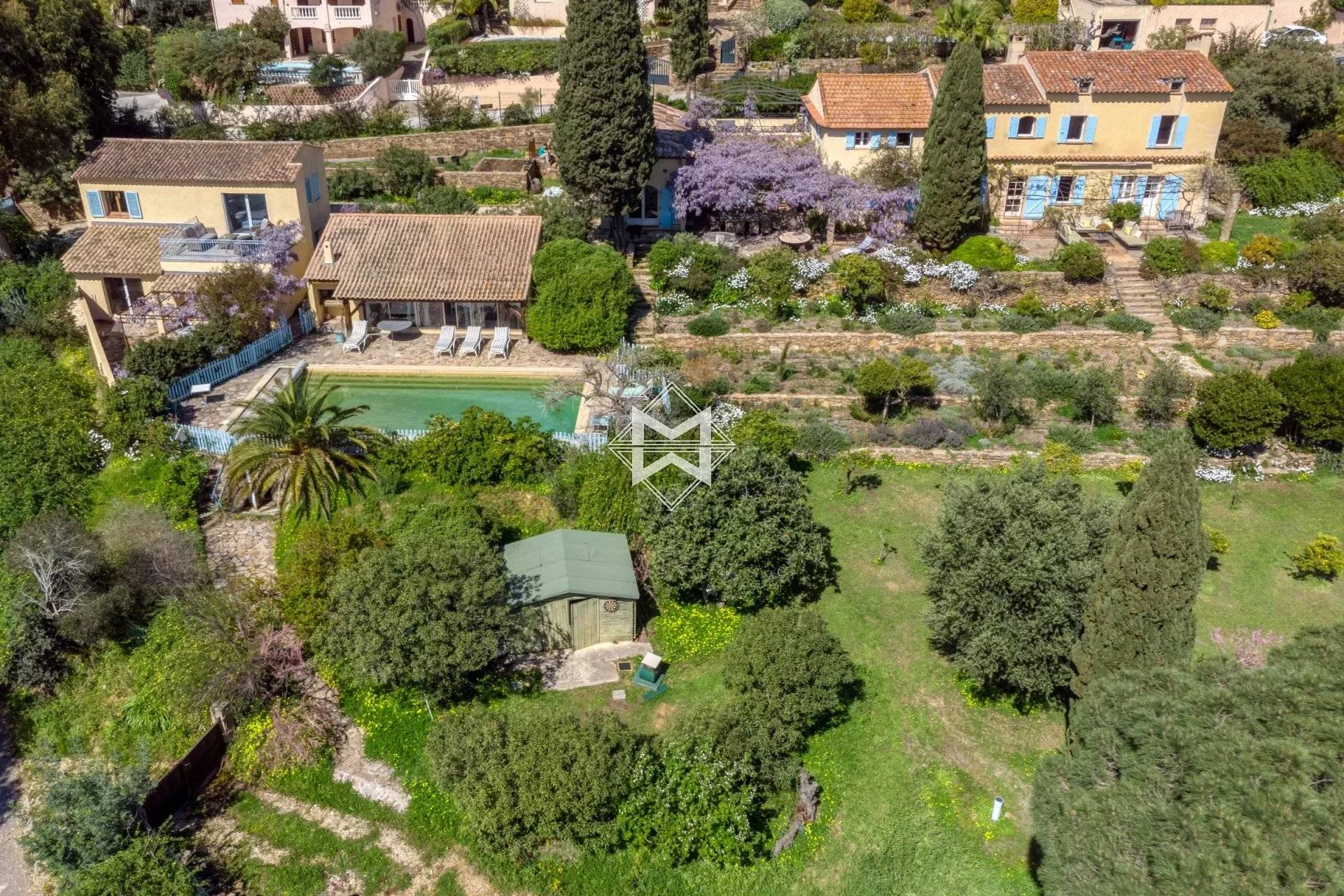 Au Lavandou - Large property with guest house in the heart of nature