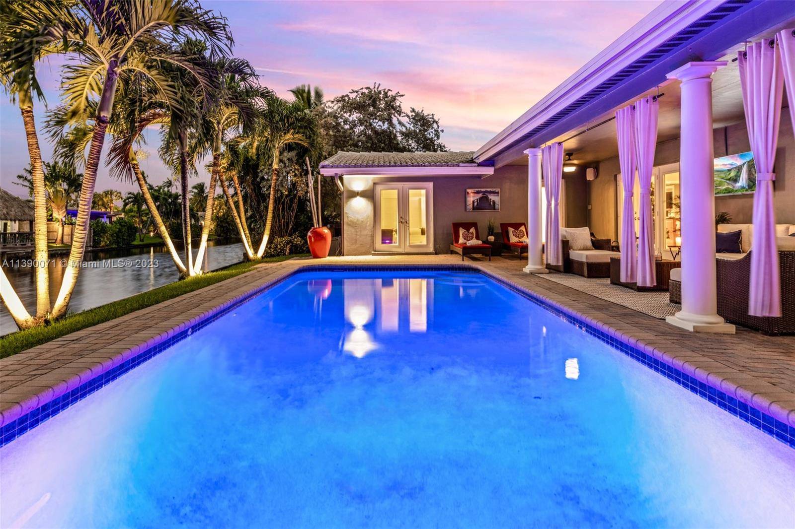 Nourish your soul at this gorgeous waterfront villa in the heart of Oakland Park.