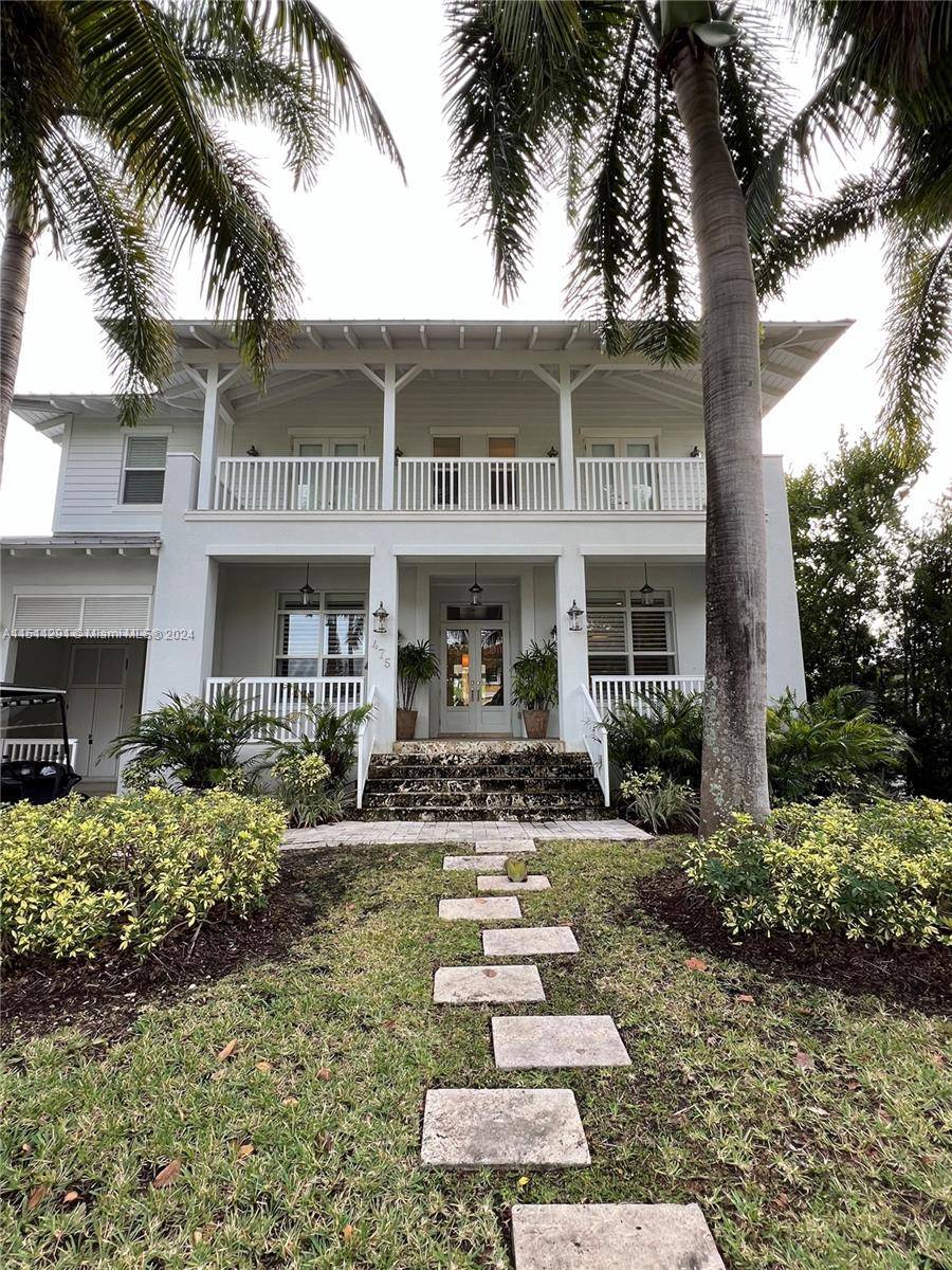Gorgeous Tropical home located in the heart of Key Biscayne.