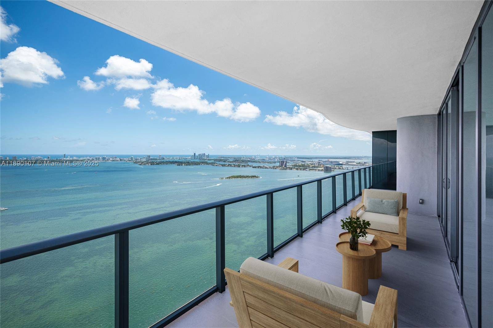 Sophisticated 3 bedroom, 3.