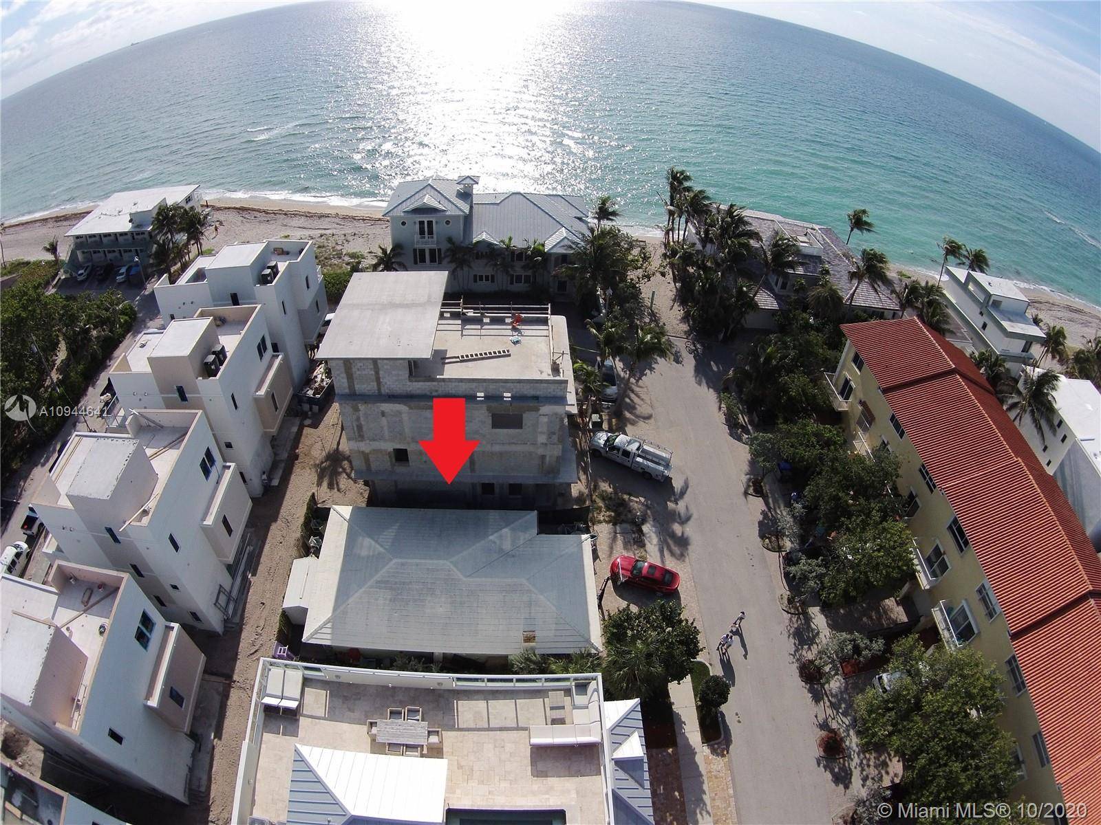 AMAZING LOCATION ! OCEAN VIEWS, seasonal or annual rental, price negotiable, 2nd lot from ocean, 2BR, 2BA, 1400 sq ft, single story, charming FL beach house, modern renovation, furnished, all ...