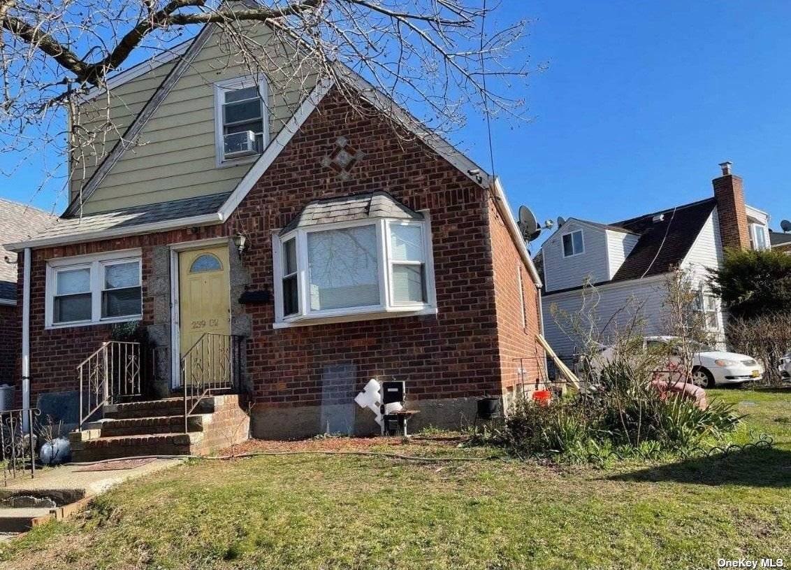 Beautiful One Family Brick House Located In A Quite Neighborhood Of Bellerose.