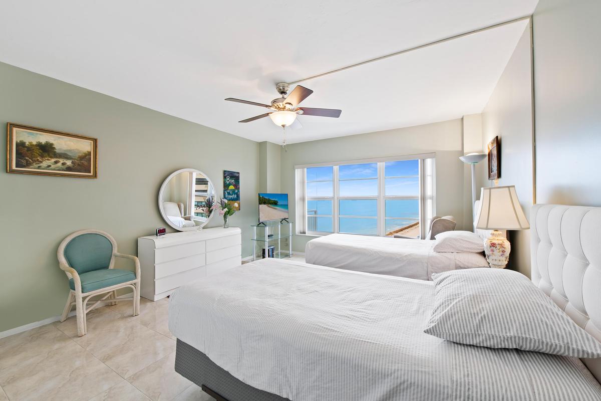 Guest bedroom