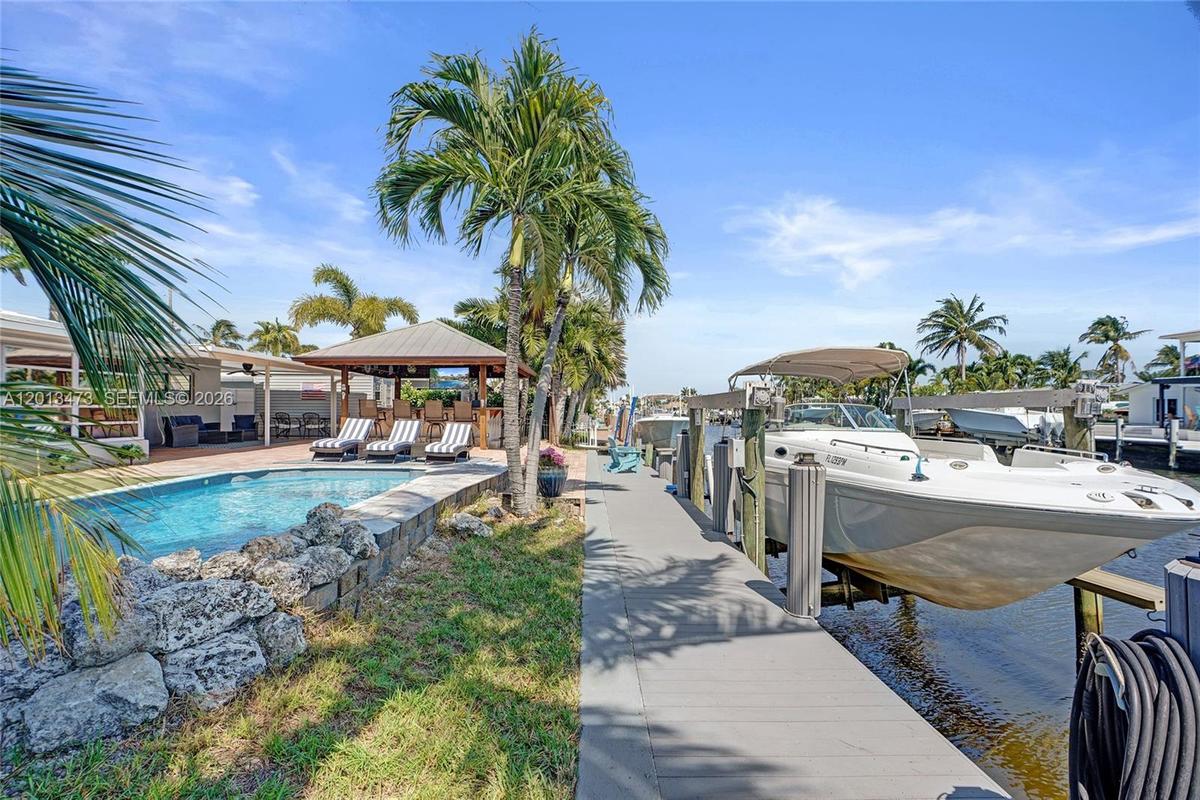 With side gate open