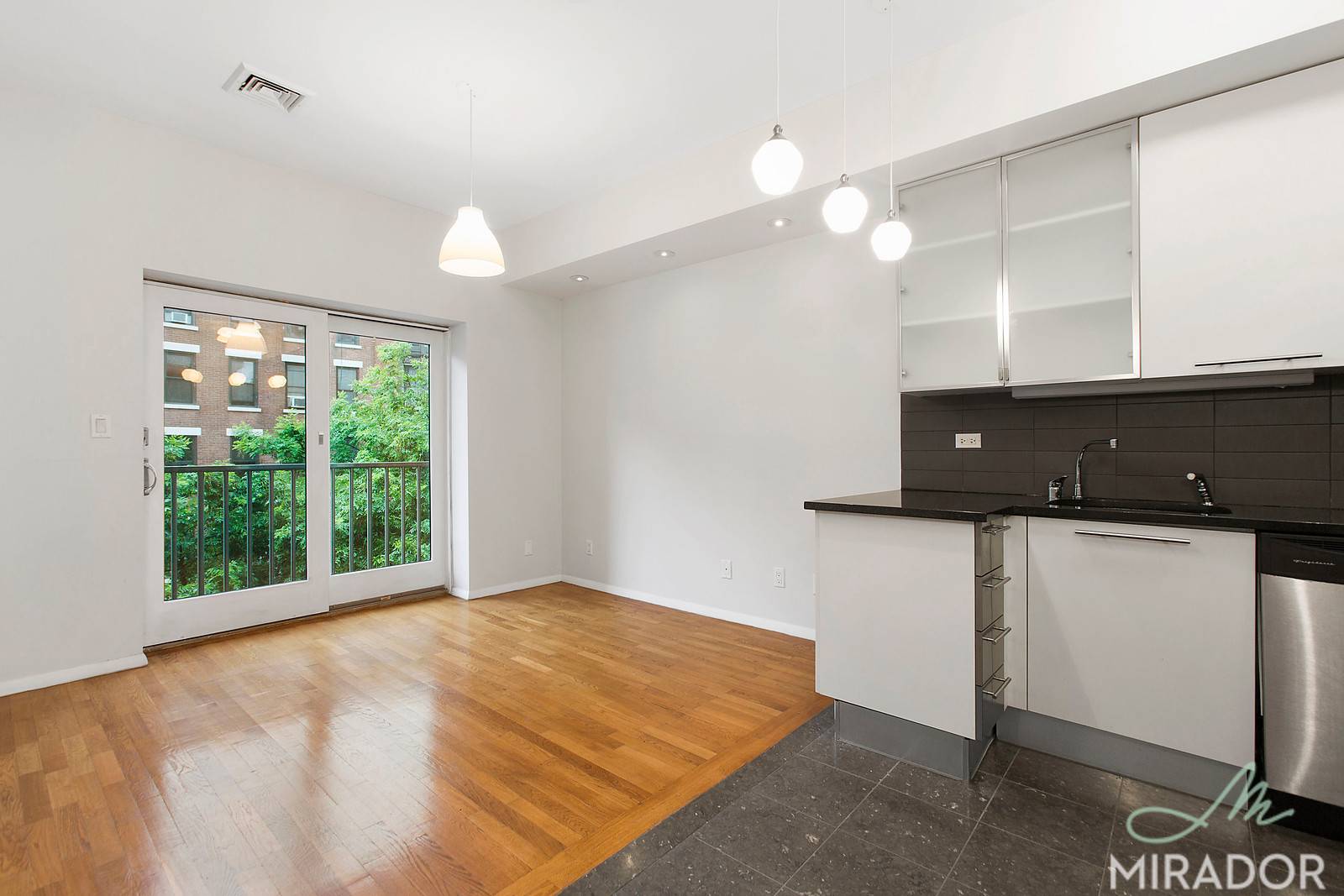 Super cute and sunny 1 bedroom in South Slope with all the bells and whistles Central air yes !