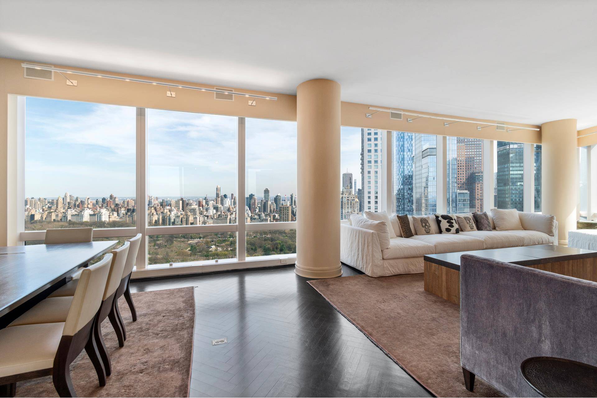 Spectacular CENTRAL PARK View and Serene Hudson River View, open City landscapes from floor to ceiling windows.