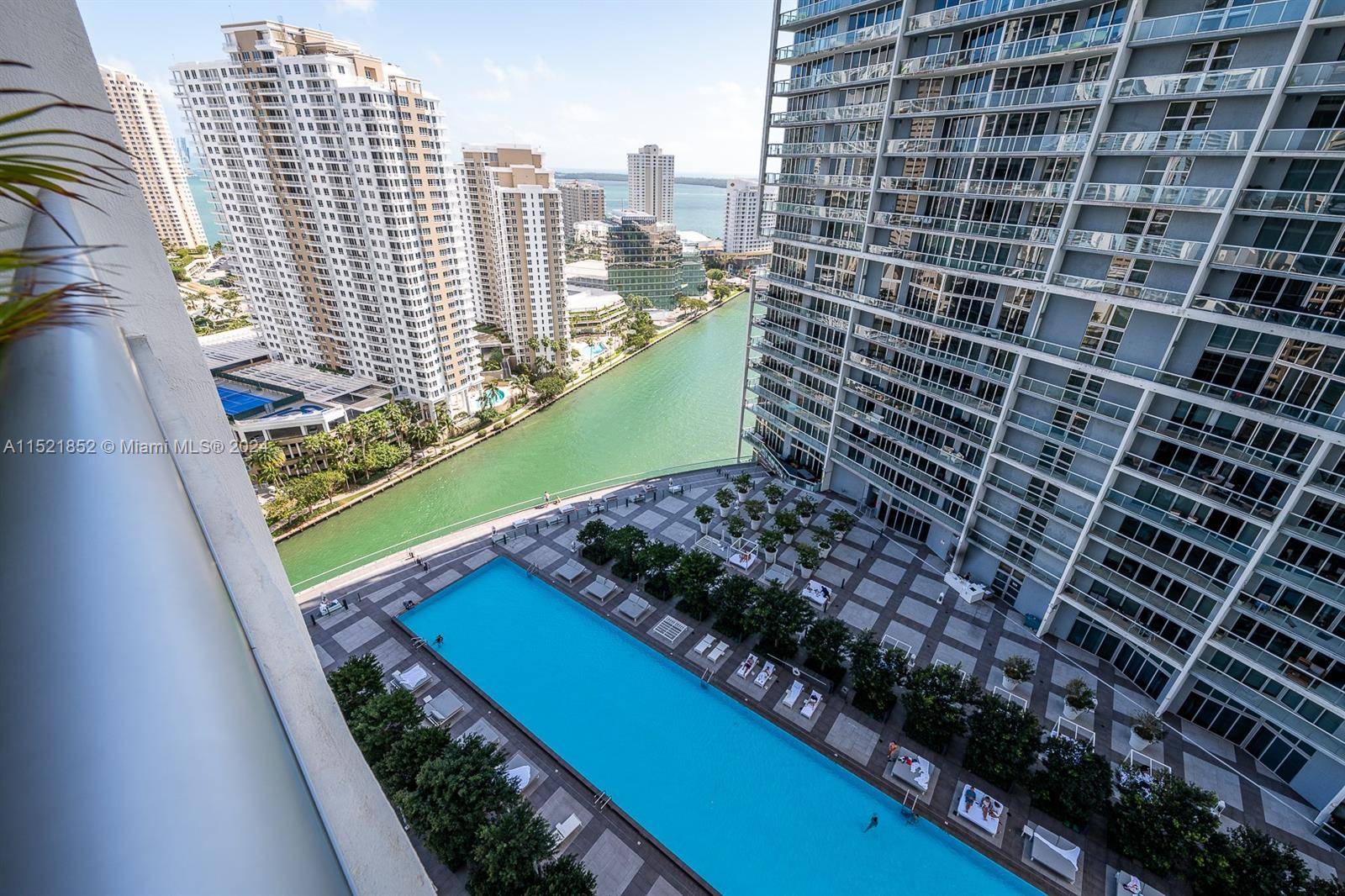 Stunning 2 bed, 2 bath condo nestled on the 25th floor of the prestigious Icon building in the heart of Brickell.