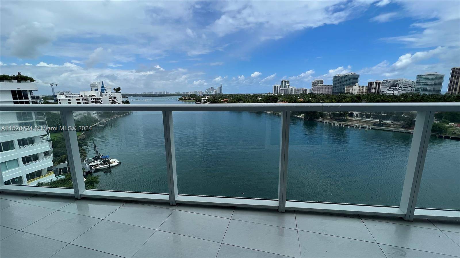 Beautiful PH with 2 bedrooms and 2 baths with a spectacular canal view.