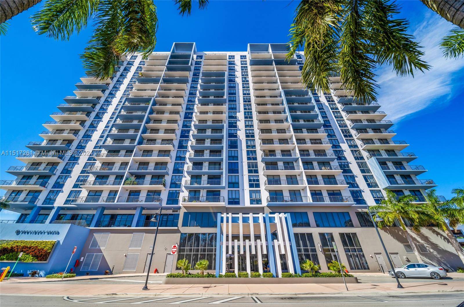 This spectacular 1 bedroom, 1 bathroom condo is located in the heart of Downtown Doral.