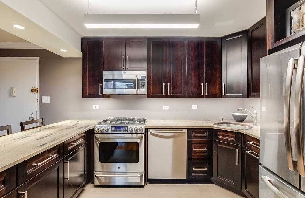 Renovated 2 Bed, 2 Bath in the highly sought after Towers at Water's Edge.