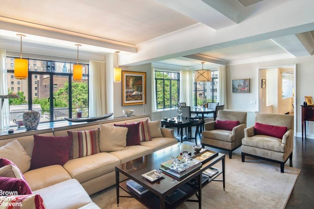 Perched just above the trees on the 8th floor, Residence 8A at 130 West 12th Street, part of the highly sought after Greenwich Lane development in Greenwich Village is an ...