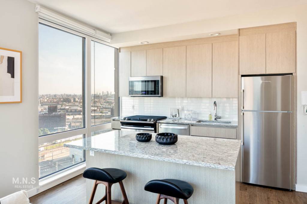 For a limited time offering 12 months of free access to amenitiesIn the heart of LIC, in a vibrant neighborhood just steps away from MOMA PS1, stands two towers topping ...