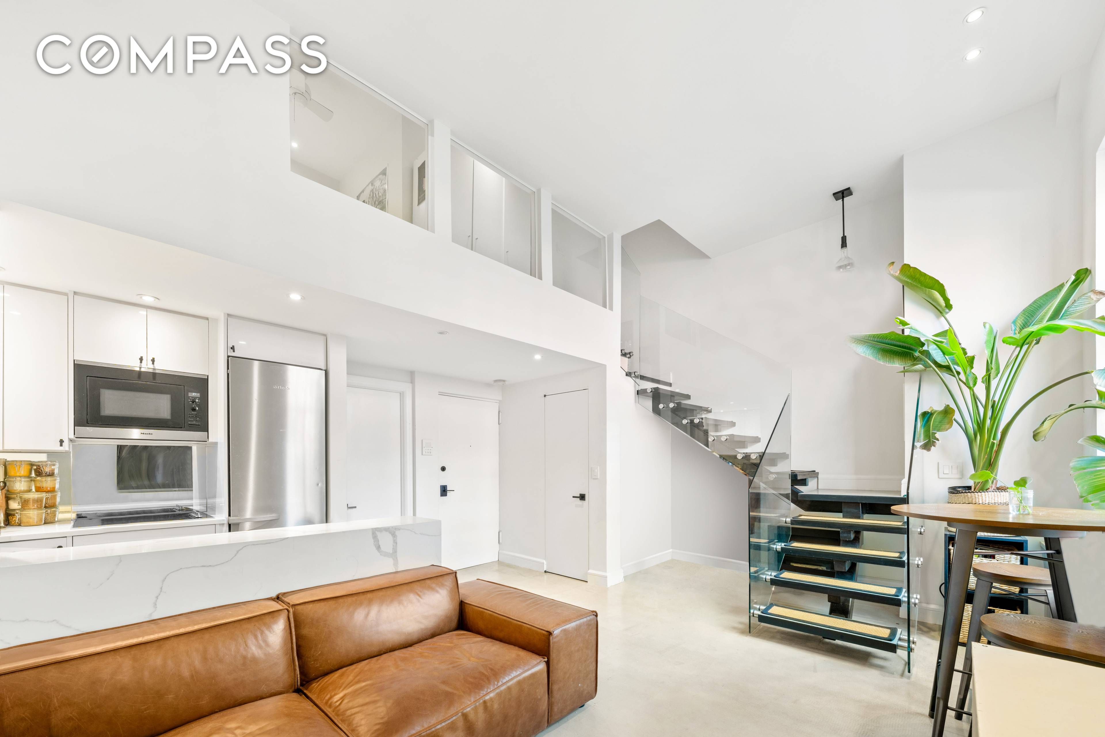 This here is an apartment that will surely make your friends jealous.