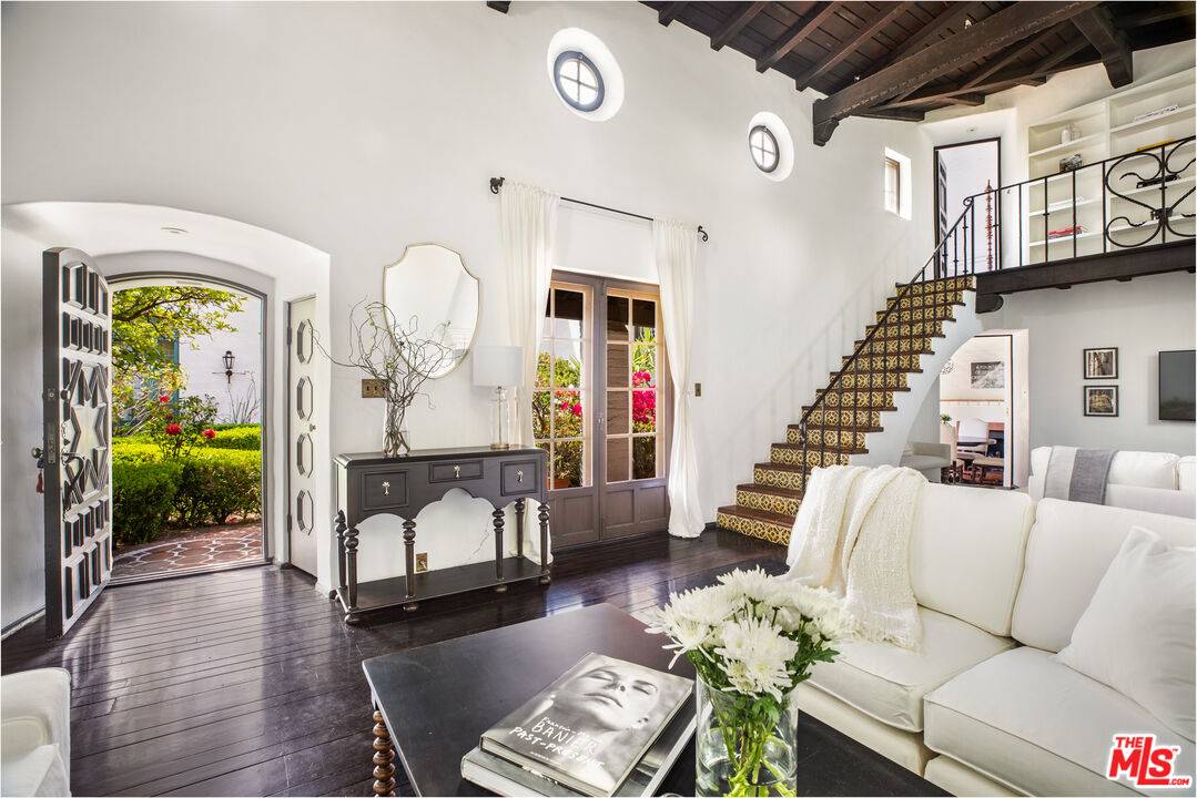 1471 Havenhurst Dr 2BR Hollywood Hills East La