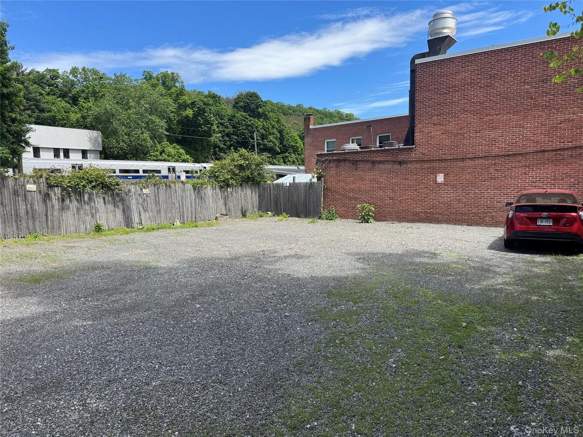 The rear lot also presents future upside, as it may provide opportunities for expansion or redevelopment, subject to municipal approvals and zoning re