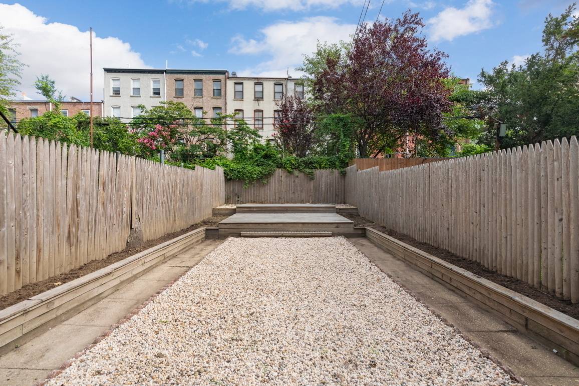 Waiting for you ! A beautiful garden apartment with an extra large backyard for entertaining.