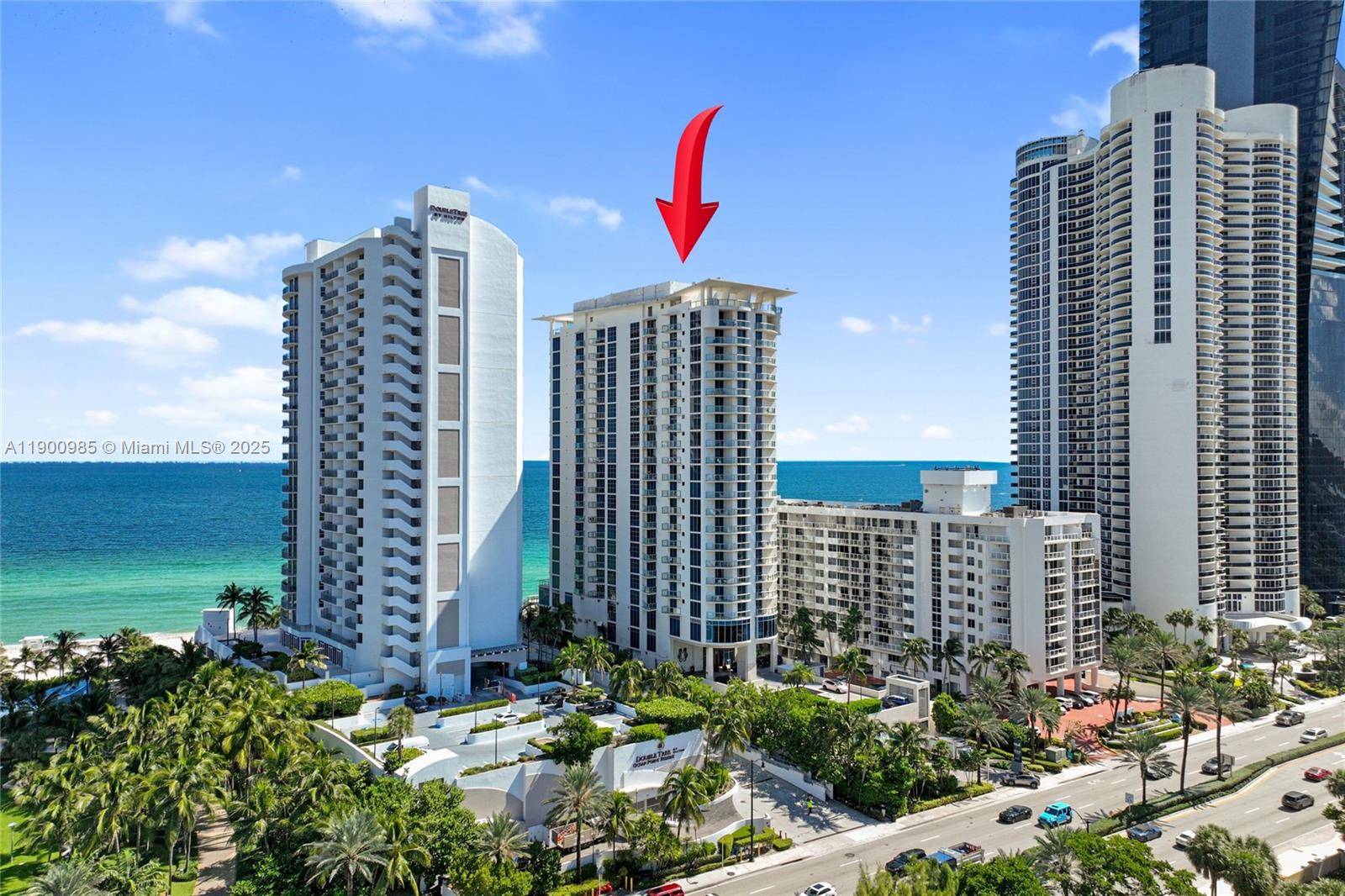 Sunny Isles Beach ! Spectacular Condo with the best view of the City and view of the ocean in the Exclusive Sole Miami building.
