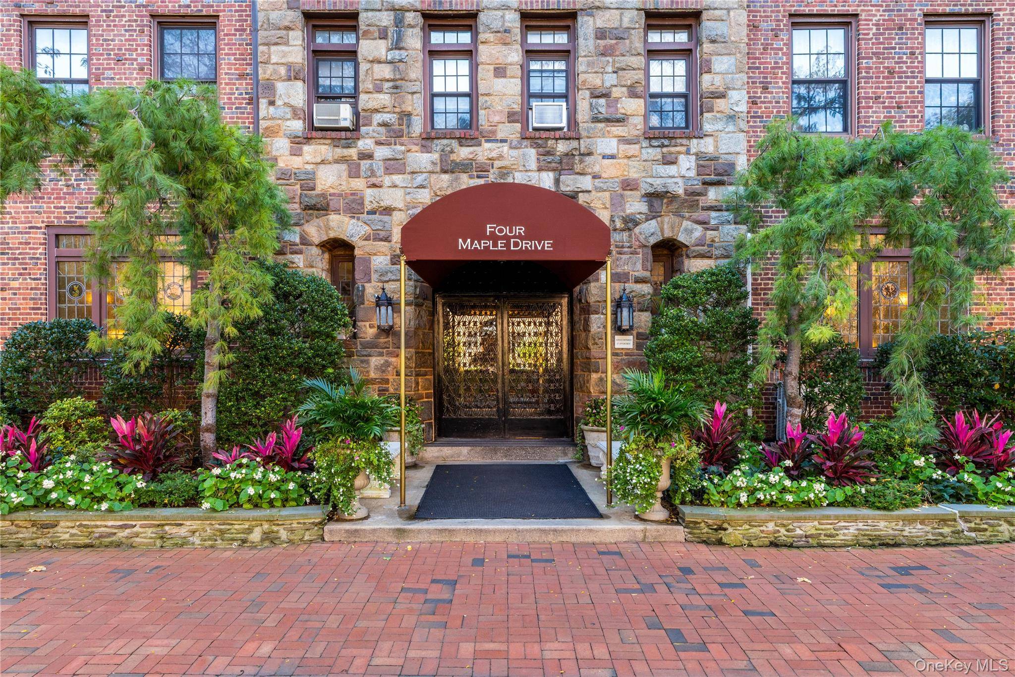 Pre war elegance meets modern comfort in this spacious 2 bedroom, 1 bath Westminster Hall co op ideally located in Great Neck Plaza, just blocks from the LIRR.