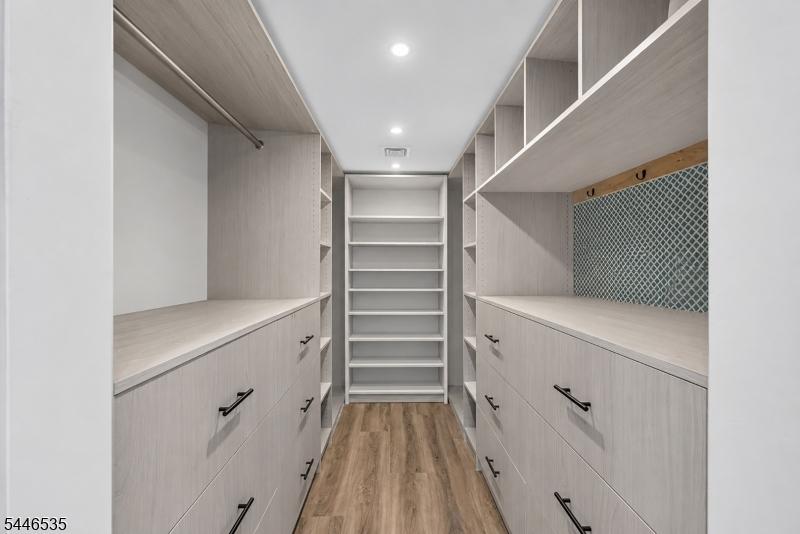 Walk in Closet