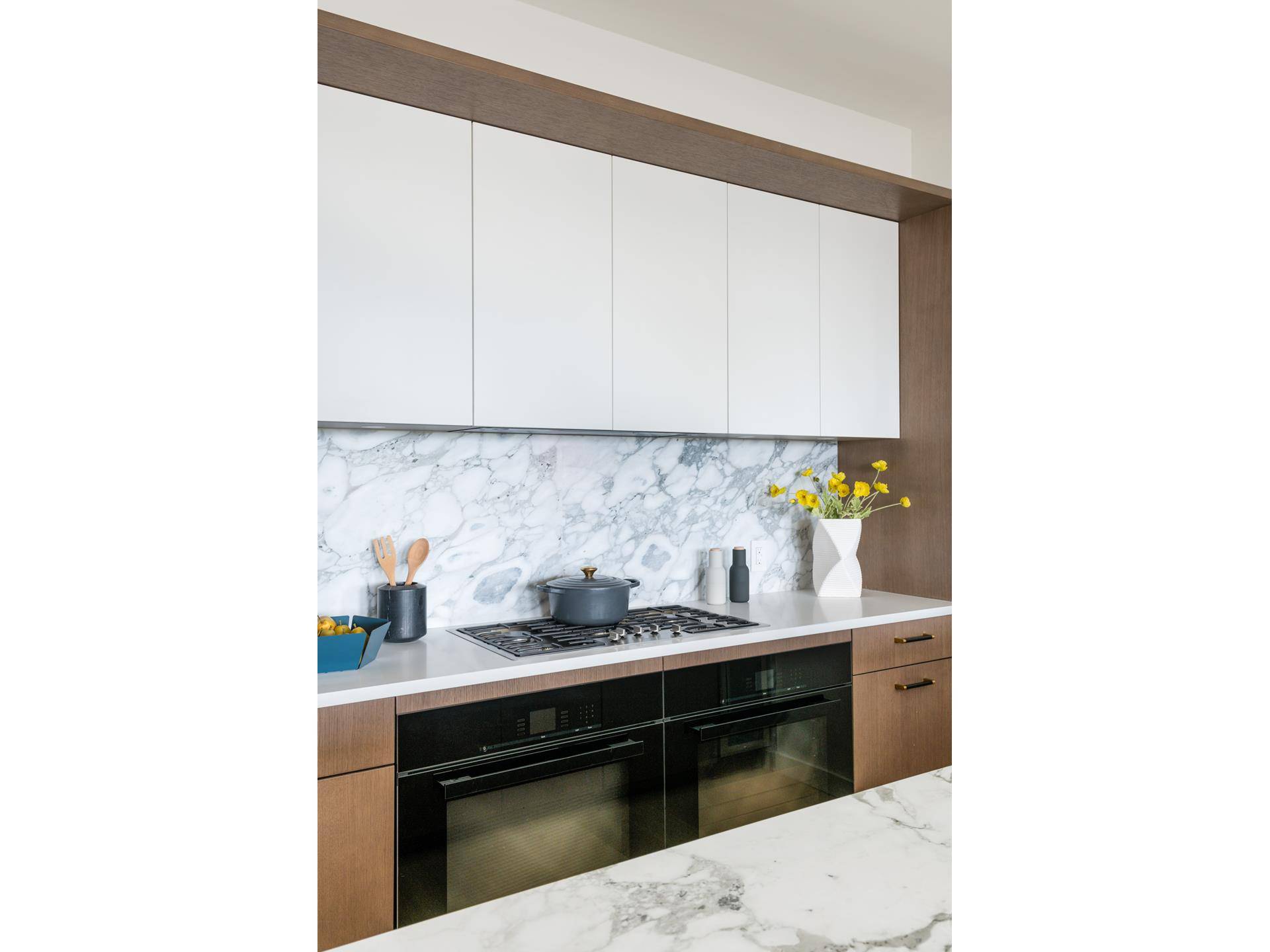 Artfully designed Residence 4B at the stunning new boutique Parlour condominium exudes a blend of classicism and modern refinement in a coveted Brooklyn neighborhood This gorgeous 3 bedroom, 2.