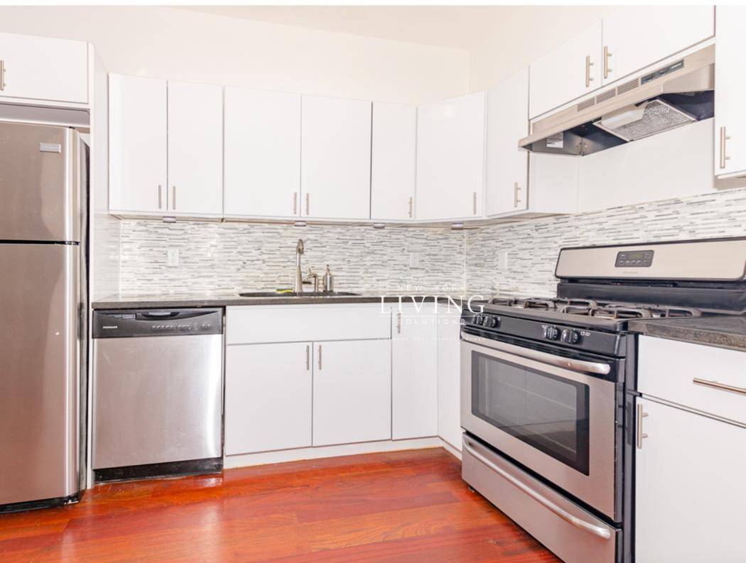 BEAUTIFUL NEWLY CONSTRUCTED 2 BEDROOM DUPLEX WITH PRIVATE BACKYARD AND ROOFTOP ACCESS IN CROWN HEIGHTS !