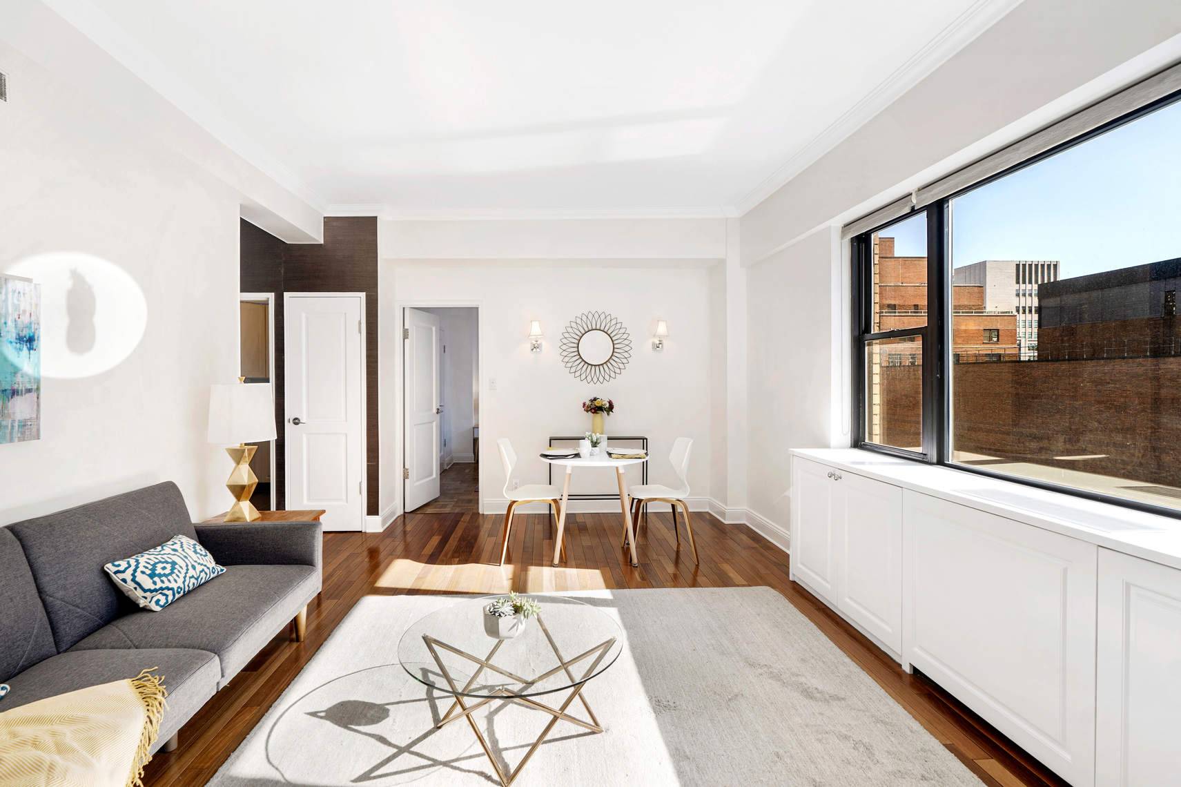 Perfectly perched at 7 Park Avenue is this sun blasted turnkey one bedroom apartment.