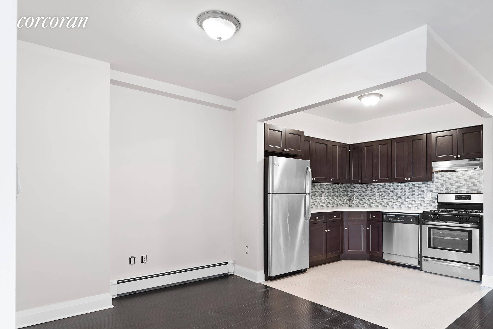 FEATURES 3 Bed 2 Bath Stainless steel kitchen appliances with a quartz countertops along with beautiful Dark wooden cabinetry offering plenty of storage space Every inch of this building is ...